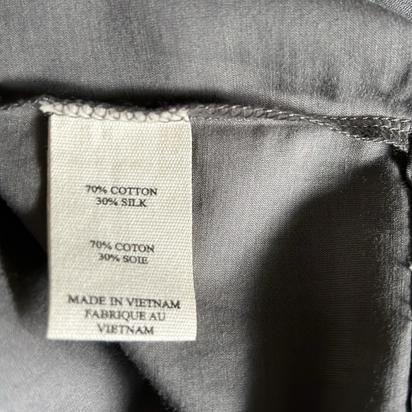 Steve Madden short sleeve gray blouse with decorative button up back. - Picture 5 of 7